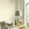 ART DECO ARCH PATTERN WALLPAPER IN CREAM AND GOLD FOR A BRIGHT AND ELEGANT STATEMENT WALL WALLPAPER