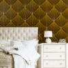 ART DECO FAN PATTERN WALLPAPER IN GOLD AND BROWN FOR A LUXURIOUS BEDROOM STATEMENT WALL WALLPAPER