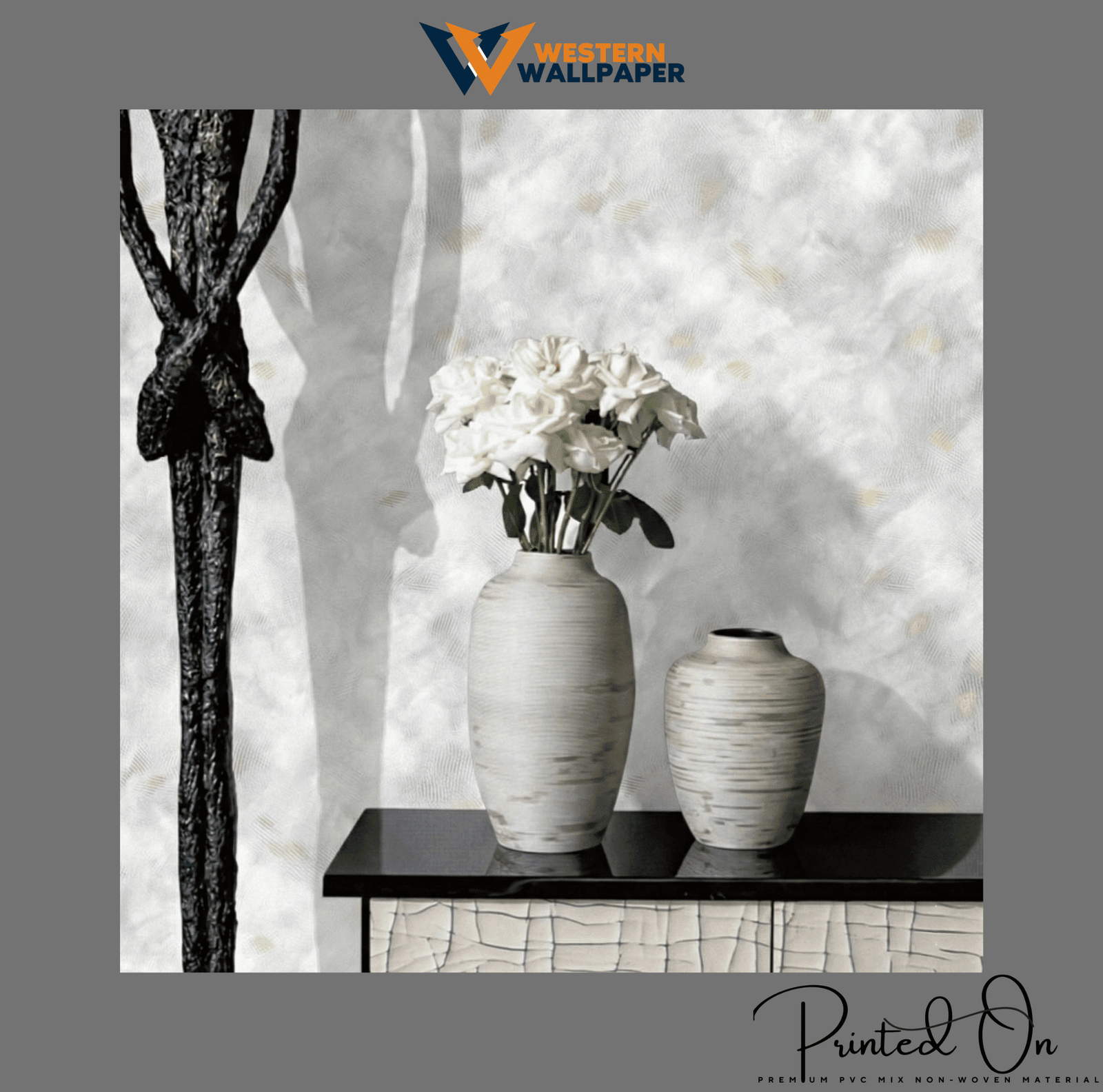 MINIMALIST TEXTURED CLOUD WALLPAPER IN PEARL AND GOLD